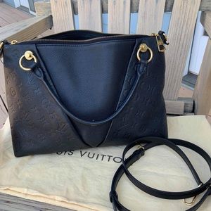 Louis Vuitton V MM Empreinte Tote